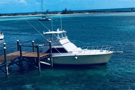 Nassau Luxury Yacht & Fishing Charters .